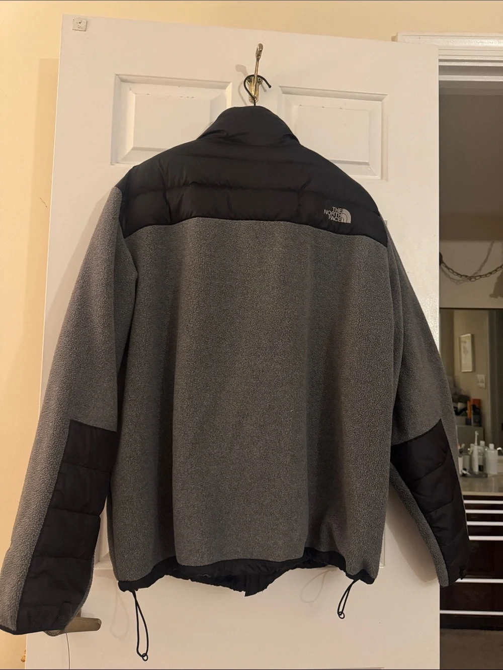 The North Face Men’s Black & Gray Hybrid Puffer Fleece Jacket